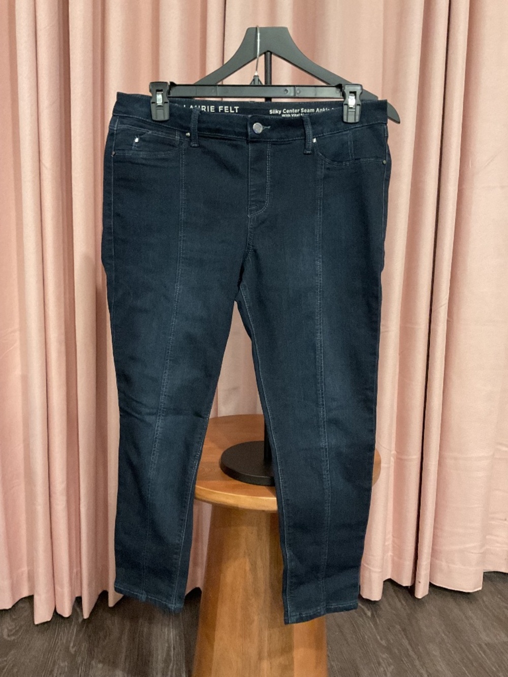 Laurie Felt Silky Center Seam Ankle Skinny Jeans Large Petite Dark Wash